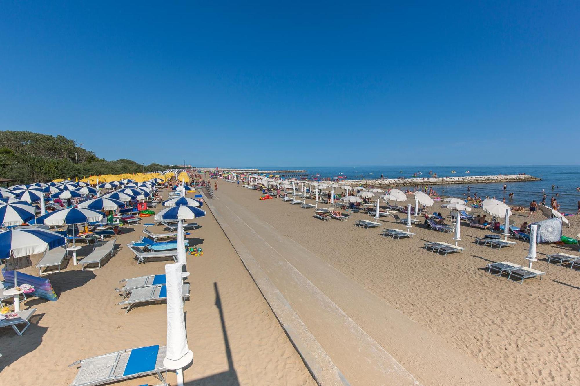 Appartamento Altanea Con Piscina *